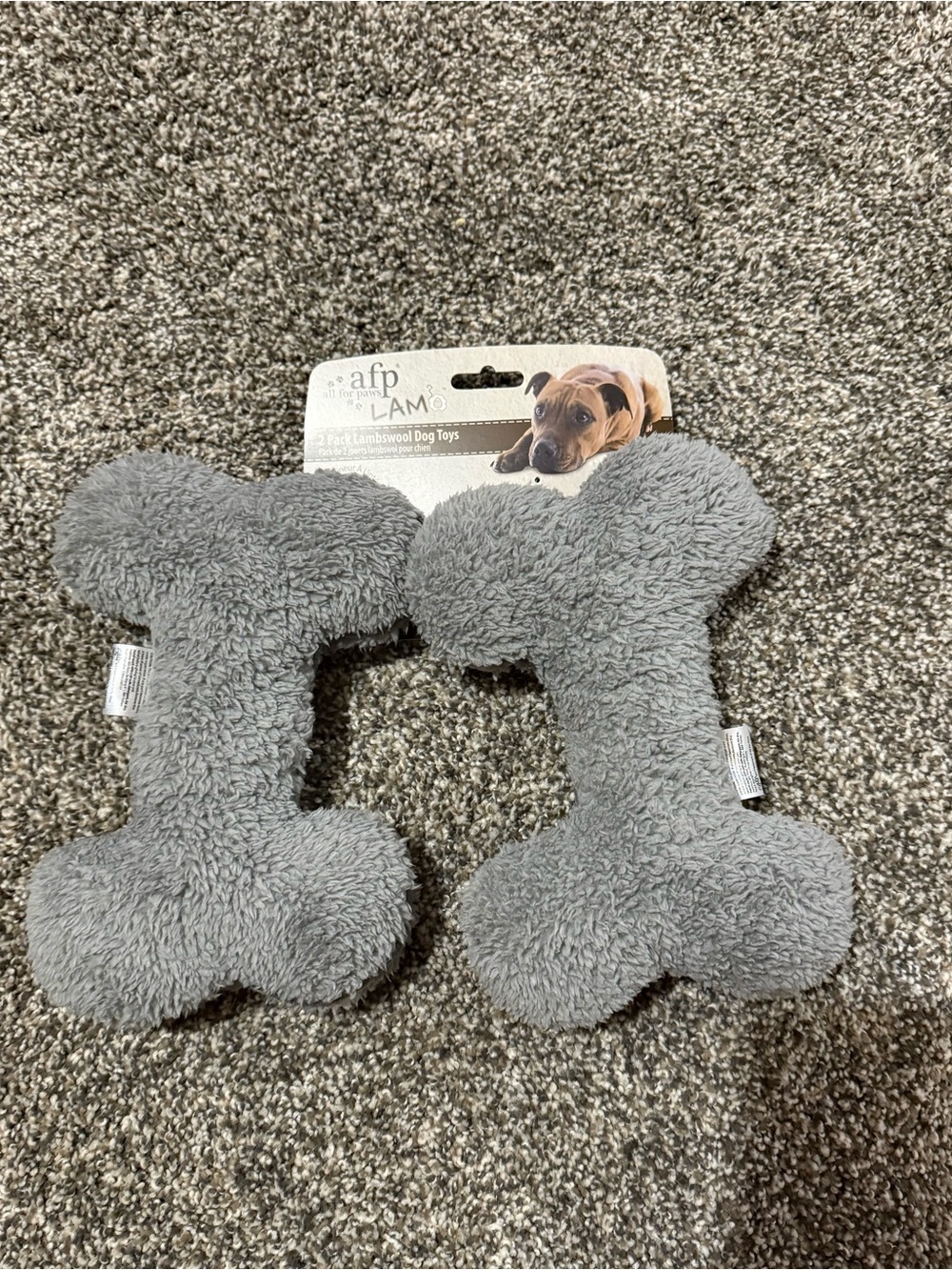 NEW 2-pack All For Paws
Lambswool plush bone-shaped toys